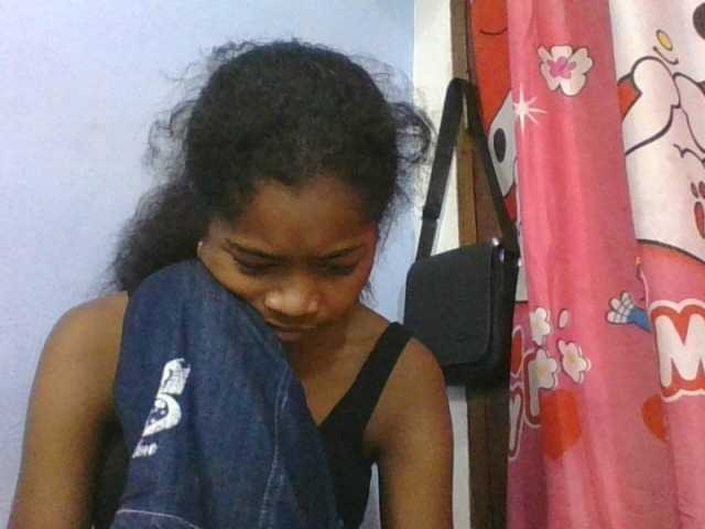 Phaniah1a live cam on BongaCams