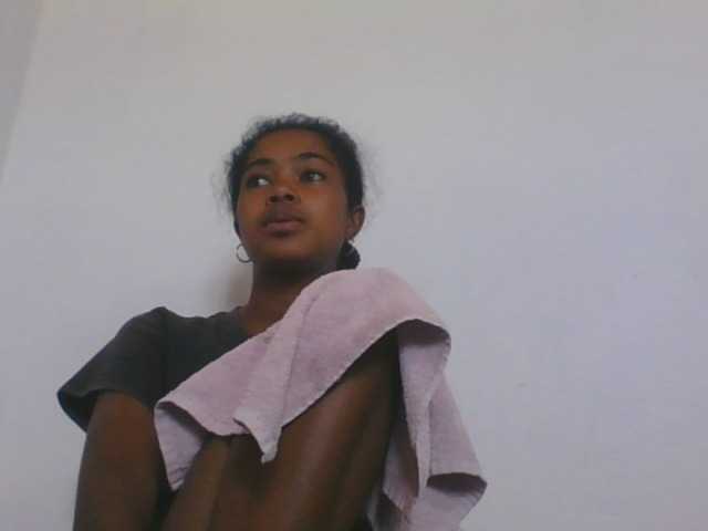 Phaniah1a live cam on BongaCams