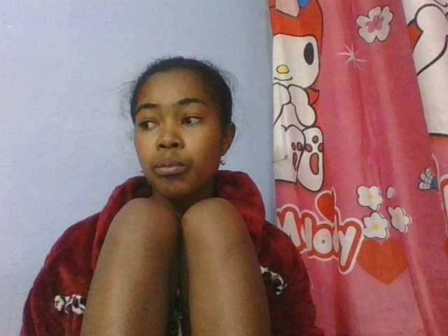 Phaniah1a live cam on BongaCams
