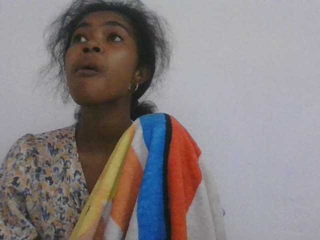 Phaniah1a live cam on BongaCams