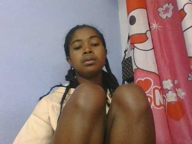 Phaniah1a live cam on BongaCams