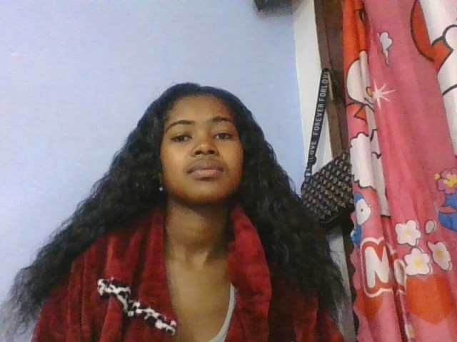Phaniah1a live cam on BongaCams