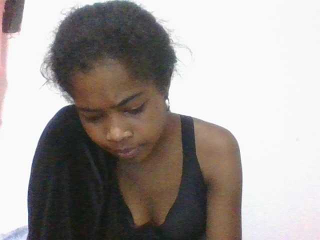 Phaniah1a live cam on BongaCams
