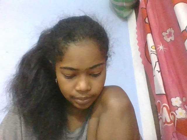 Phaniah1a live cam on BongaCams