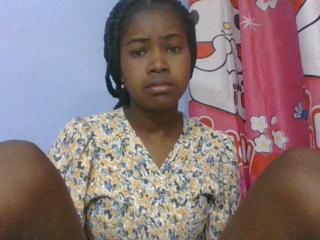 Phaniah1a live cam on BongaCams