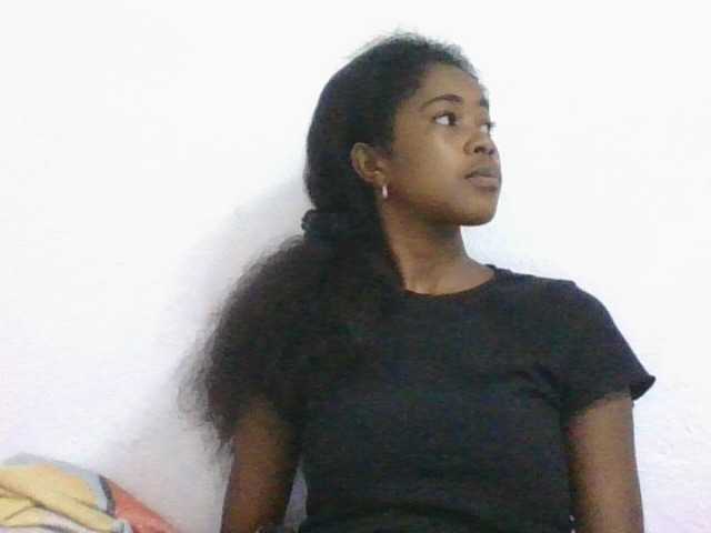 Phaniah1a live cam on BongaCams