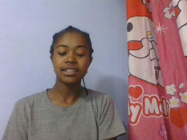 Phaniah1a live cam on BongaCams
