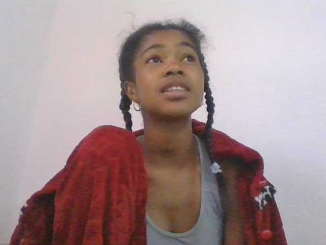 Phaniah1a live cam on BongaCams