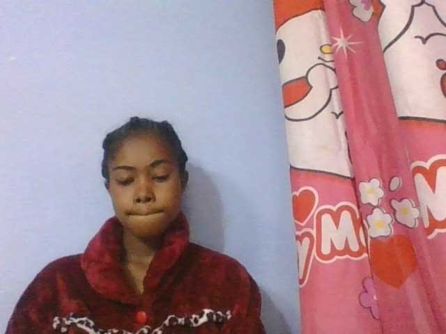 Phaniah1a live cam on BongaCams