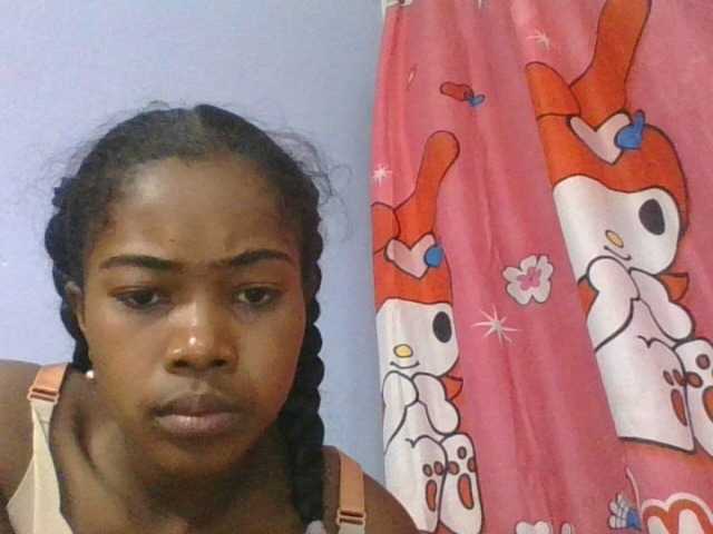 Phaniah1a live cam on BongaCams