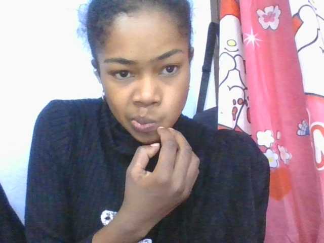 Phaniah1a live cam on BongaCams