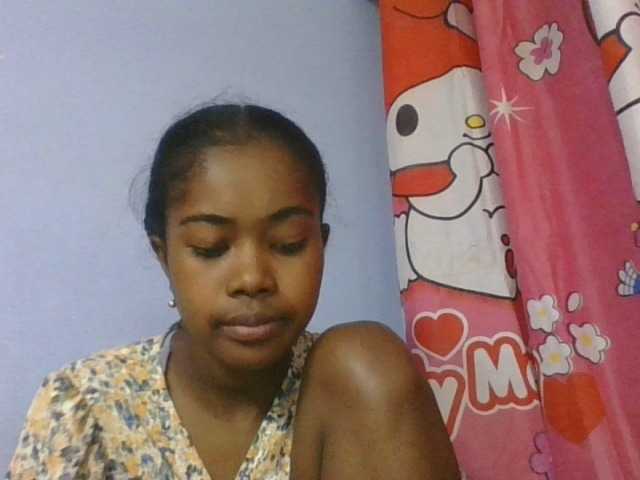 Phaniah1a live cam on BongaCams