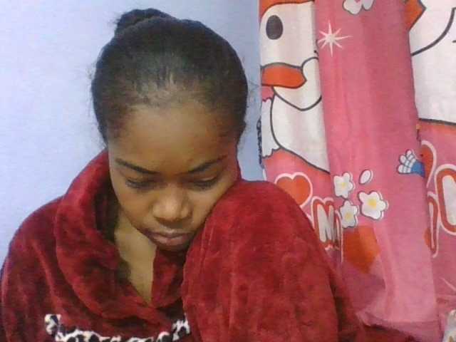 Phaniah1a live cam on BongaCams