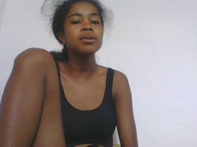 Phaniah1a live cam on BongaCams