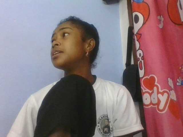 Phaniah1a live cam on BongaCams