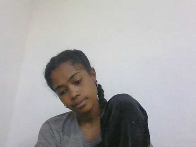 Phaniah1a live cam on BongaCams