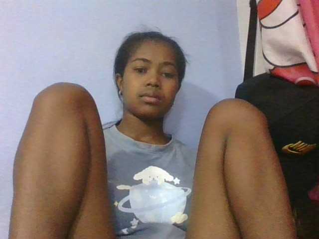 Phaniah1a live cam on BongaCams