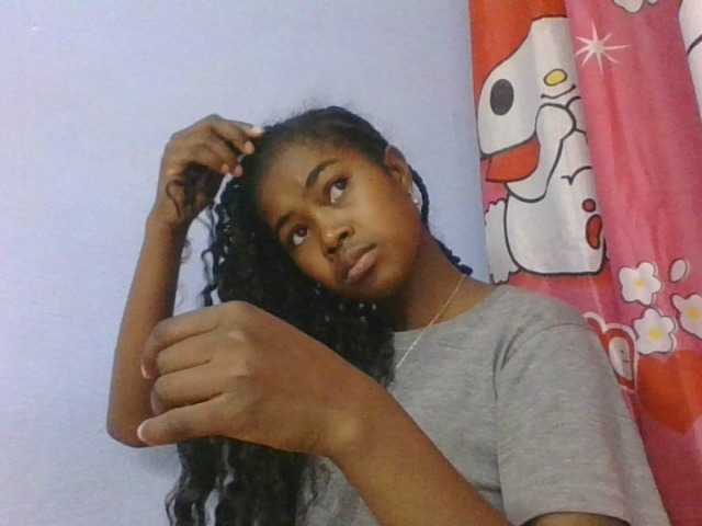Phaniah1a live cam on BongaCams