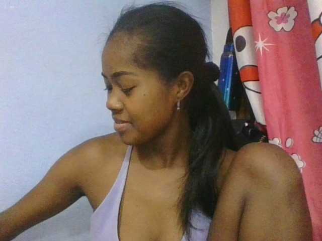 Phaniah1a live cam on BongaCams