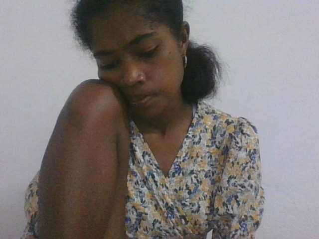 Phaniah1a live cam on BongaCams