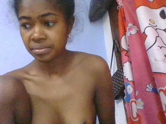 Phaniah1a live cam on BongaCams