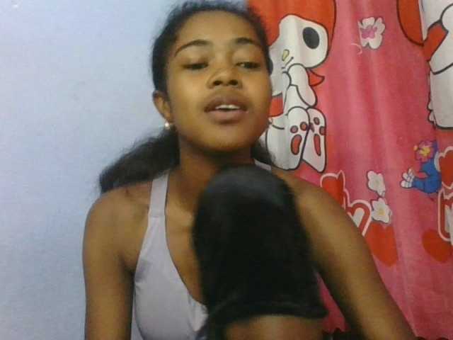 Phaniah1a live cam on BongaCams