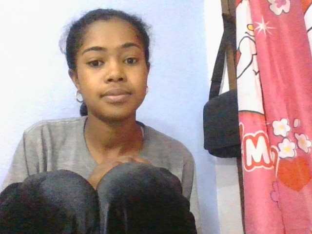 Phaniah1a live cam on BongaCams