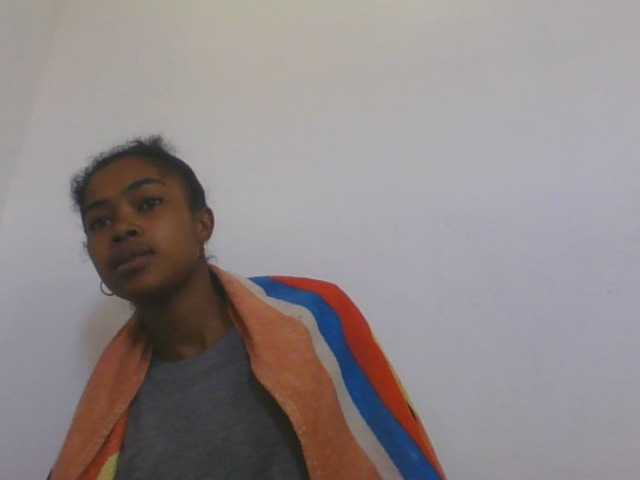 Phaniah1a live cam on BongaCams