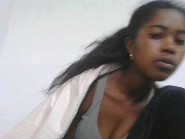 Phaniah1a live cam on BongaCams