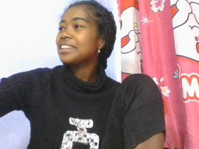 Phaniah1a live cam on BongaCams
