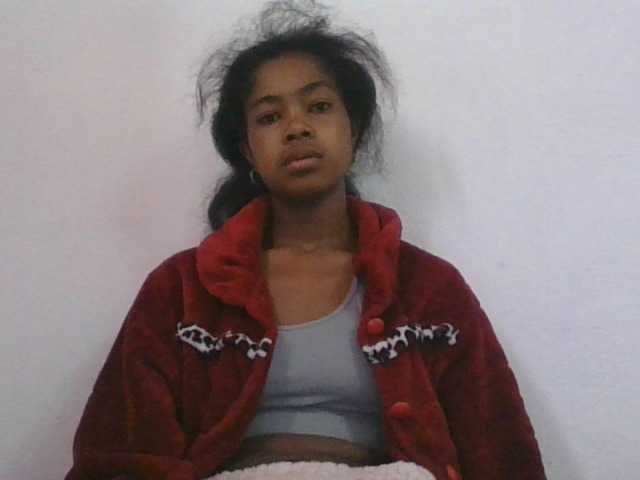 Phaniah1a live cam on BongaCams