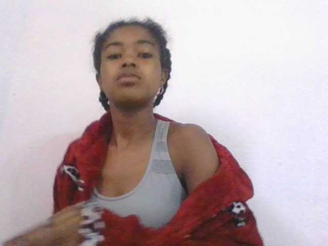 Phaniah1a live cam on BongaCams