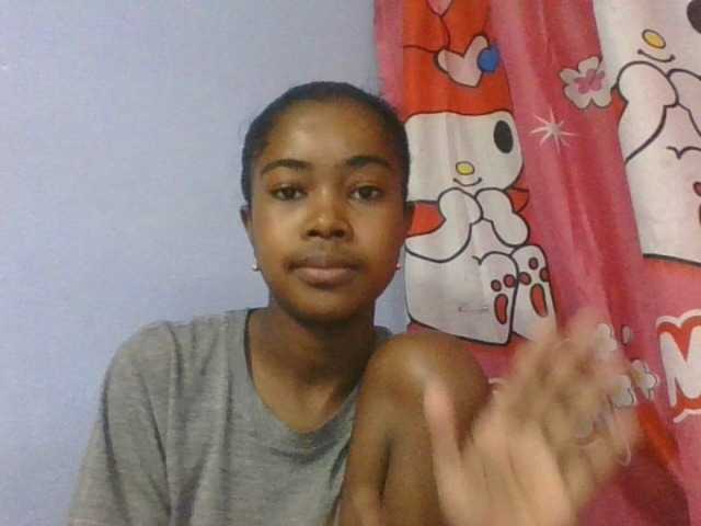Phaniah1a live cam on BongaCams