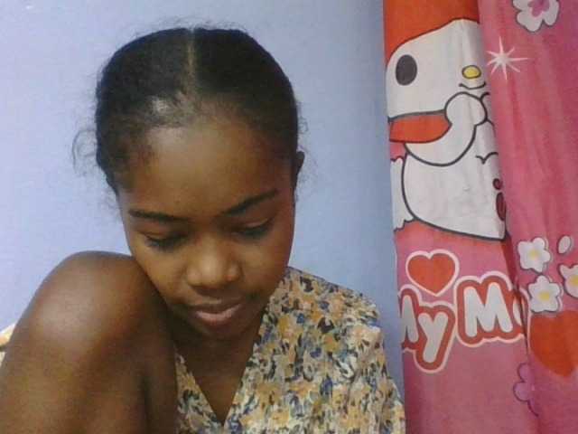 Phaniah1a live cam on BongaCams