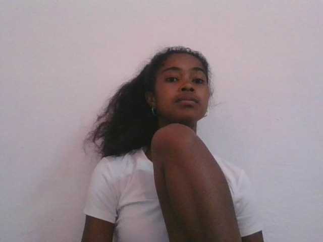 Phaniah1a live cam on BongaCams