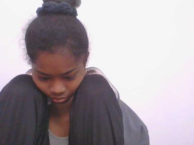 Phaniah1a live cam on BongaCams