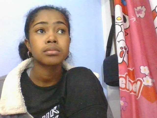Phaniah1a live cam on BongaCams
