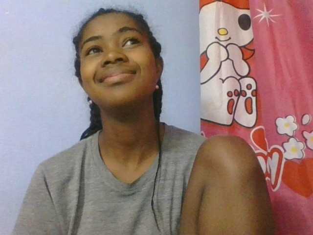 Phaniah1a live cam on BongaCams