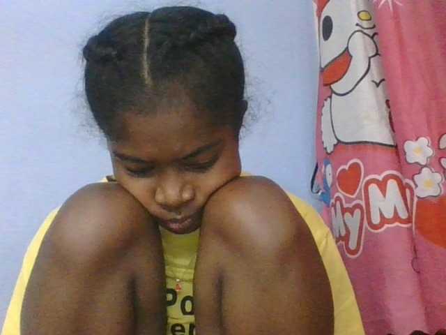 Phaniah1a live cam on BongaCams