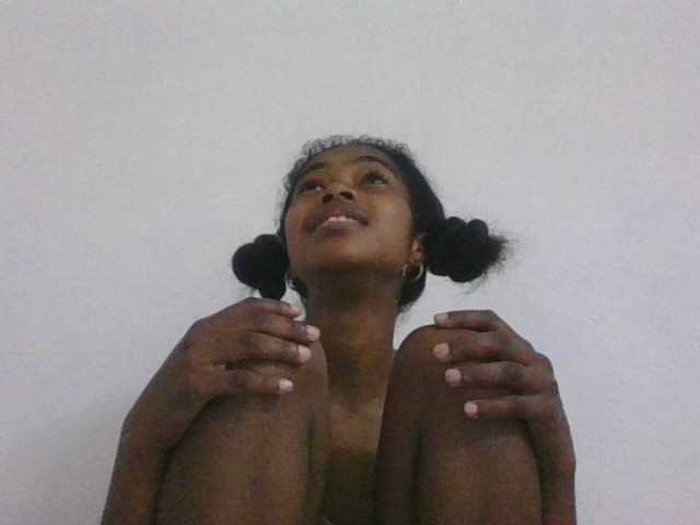 Phaniah1a live cam on BongaCams