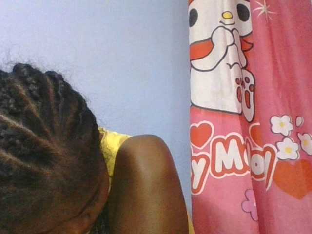 Phaniah1a live cam on BongaCams