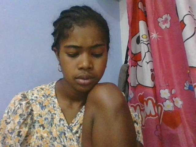Phaniah1a live cam on BongaCams