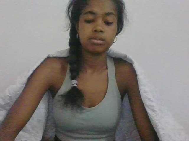 Phaniah1a live cam on BongaCams