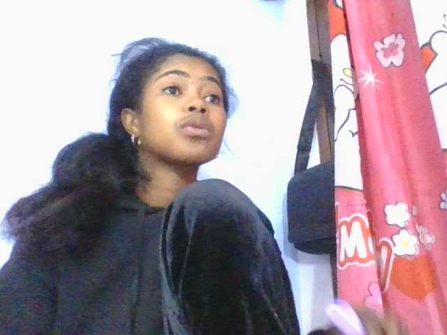 Phaniah1a live cam on BongaCams