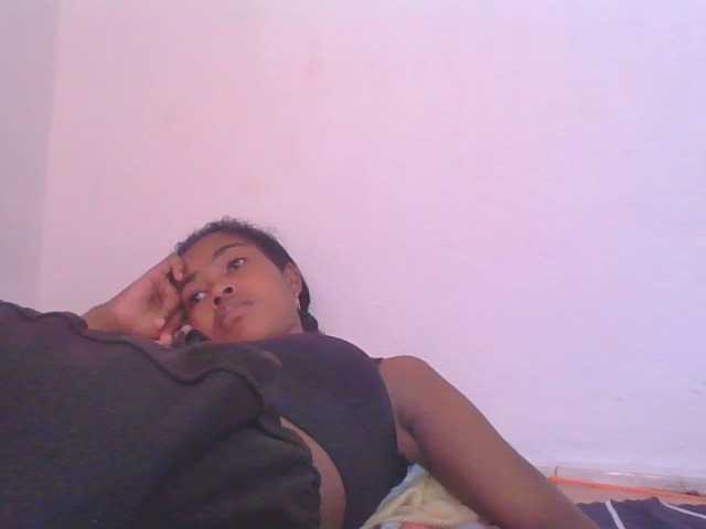 Phaniah1a live cam on BongaCams
