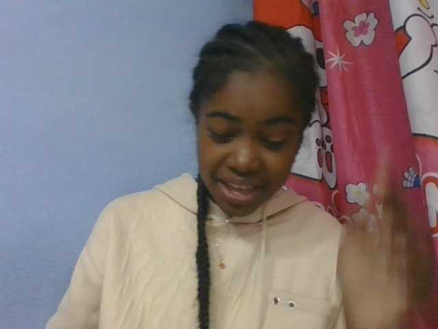 Phaniah1a live cam on BongaCams