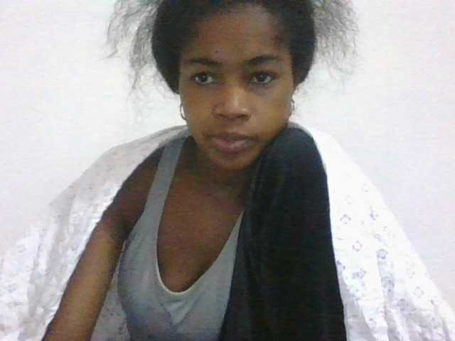 Phaniah1a live cam on BongaCams