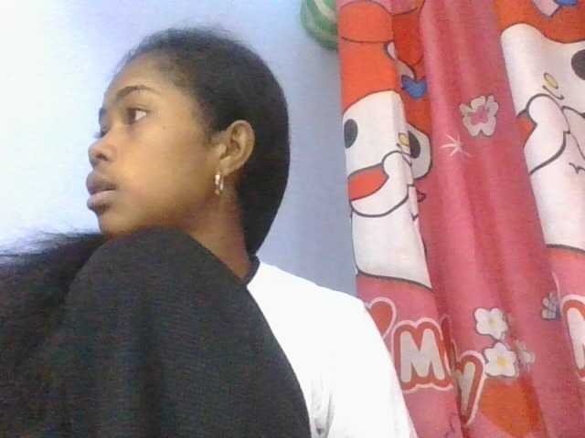 Phaniah1a live cam on BongaCams