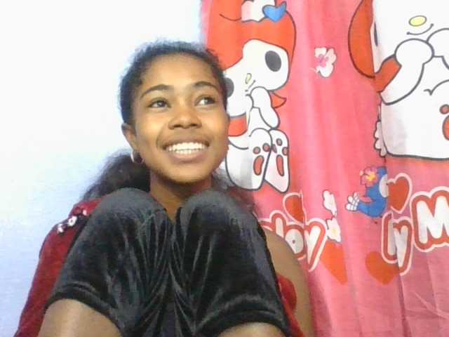Phaniah1a live cam on BongaCams