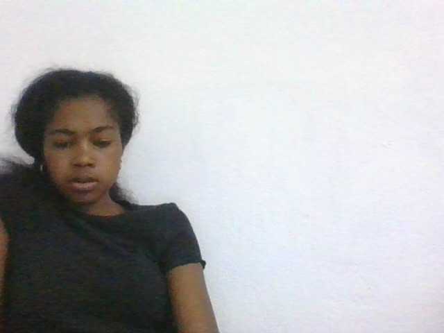 Phaniah1a live cam on BongaCams